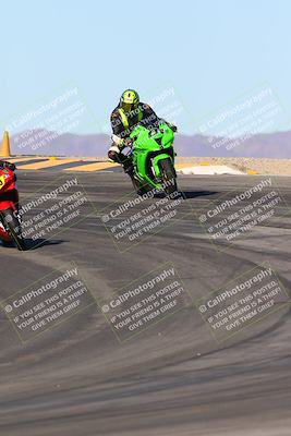 media/Jan-10-2025-CVMA Friday Practice (Fri) [[489e0da257]]/Group 4 and Trackday/Session 3 (Turns 9 and 10)/